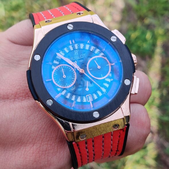  Montre HBL24 Chronographe et dateur bracelet rouge ساعة رجال هبلو بسيار أحمر